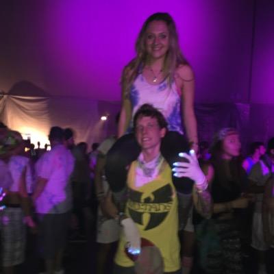 darga202's profile picture. friends family pitbulls music 

OnELoVE