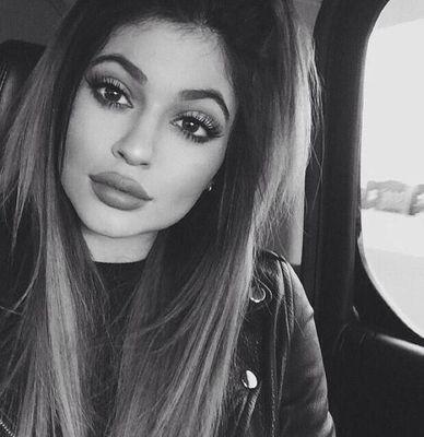 TKaulitz_'s profile picture. one million branches and she loves everyone