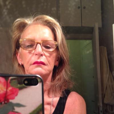 VivianeJasko's profile picture. 