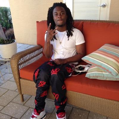 FINNA TAKE. FLIGHT ON THIS RAP SHYT

TRELL FOE
