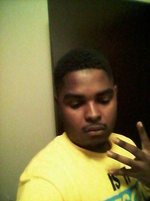 i love money women have fun takein my love one out to eat to show her a good time i love making a women feel happpy when she with me❤❤❤