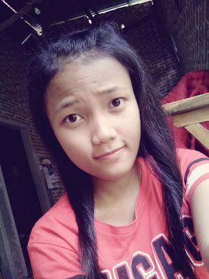 Harus sabar ngadepin kamu || Karena aku sayang kamu || :) :P