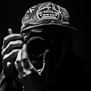 Acoustic fingerpicking guitarist, photographer and videographer. Likes interesting things