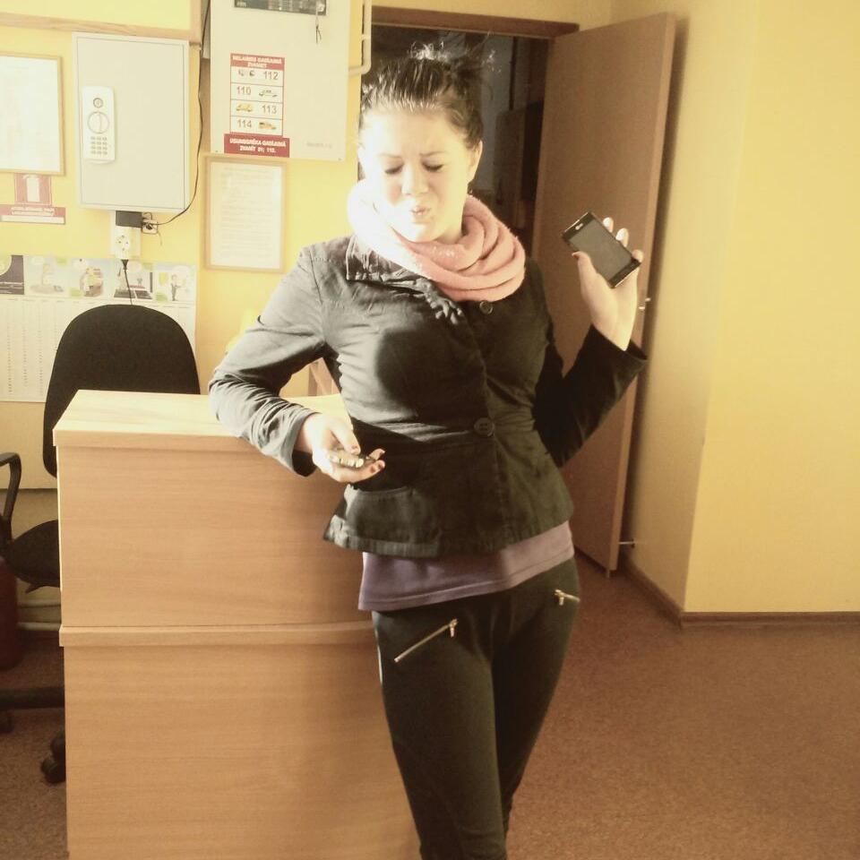 vikusja2676's profile picture. 