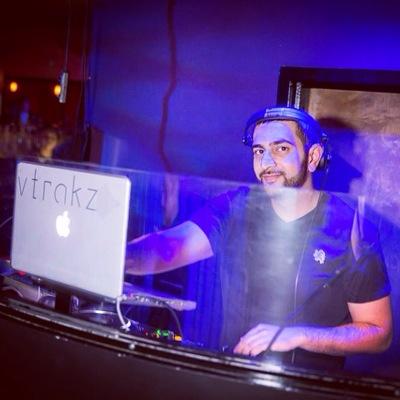 DISC JOCKEY