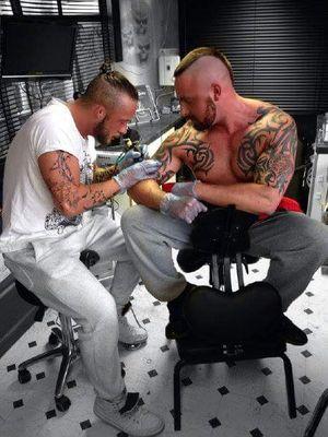 mobile tattooist based in slough specialising in custom/contempory work