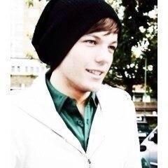 iamlouisboylol's profile picture. 