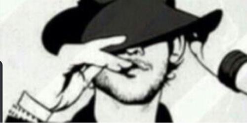 من ضافني يضيفني باحترامه // ولازم يعاملني بـ طيب و مروّه ✋// لأن من تطغى عليه الرخامه //ما همني إضافته و أنفلوّه