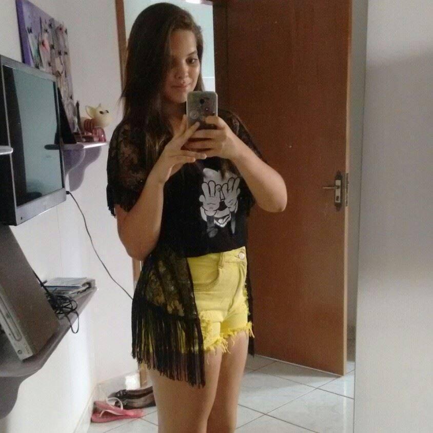 sou uma pessoa calma gosto de mim diverti com os amigos