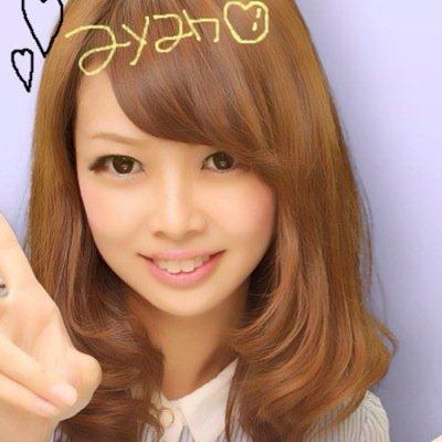 ニコ生に生息する人。 リプとかは程々に返しますが必ずではありません。 紅茶とケーキと猫と犬とペンギンとイルカが大好きです。 RO:Gimleでまったりと。