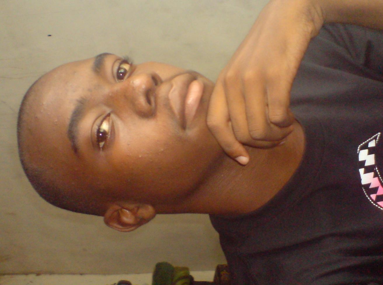 ThulaniZA's profile picture. In Motion.