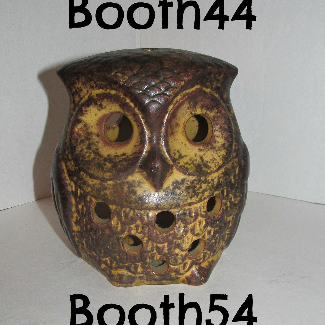 booth44n54's profile picture. Thanks for following. We've got 2 Etsy shops. One full of antique/vintage items and one with our handmade goodies!http://t.co/W2XduuV8zr
