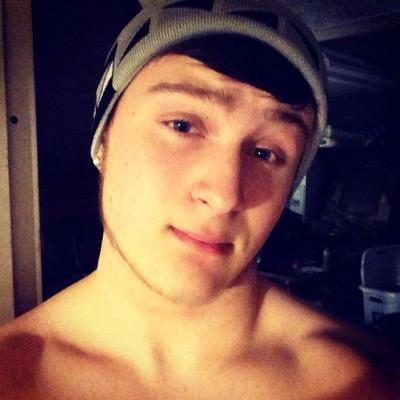 16bwhite1's profile picture. 