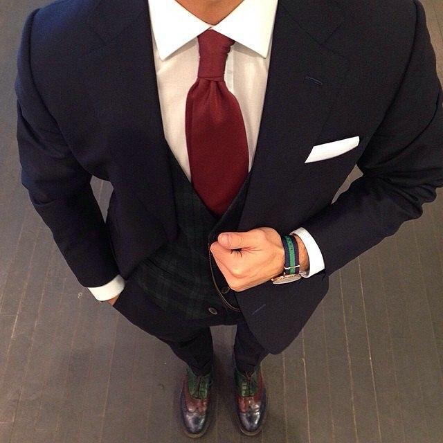 aleksandr040598's profile picture. 