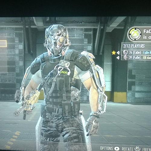 Pro gamer follow me please thanks and join fade the shadow clan.