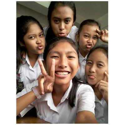 Ig: riniyuliantari , trillyshop_