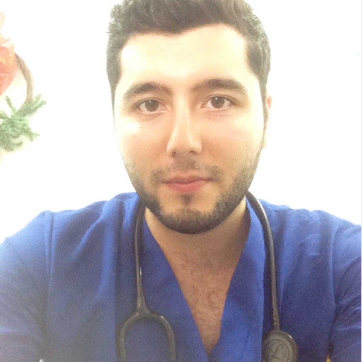 Médico. Universidad Nacional