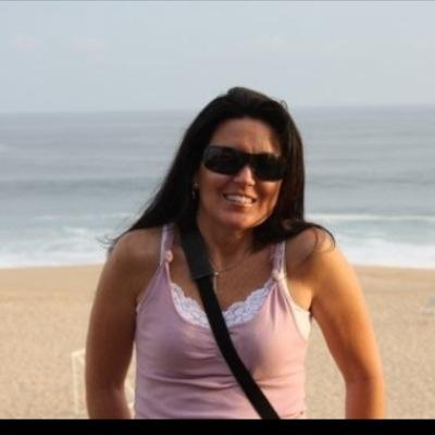 Holly_JC09's profile picture. Be with those who bring out the best in you, not the stress in you