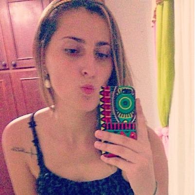 http://t.co/odCKIZg96g
https://t.co/Me2jTGHN4Q
Sou pessoa de dentro pra fora. Minha beleza está na minha essência e no meu caráter. :)