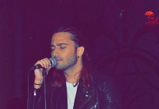 Club de fans Oficial  de DANGELO. Cantante / Compositor Canario. A la venta su primer disco el 11/02/2014 'Lo mejor de mí'