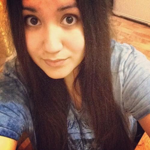 1FeelReal's profile picture. 