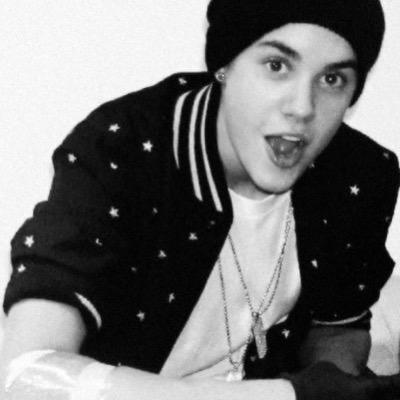 Justin is a drug to me