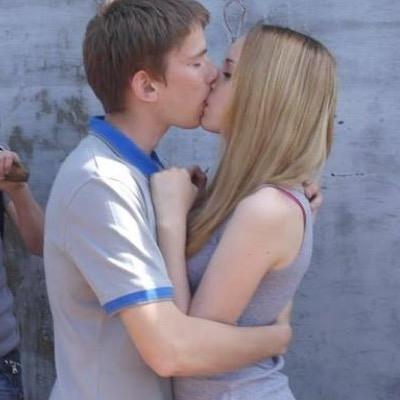 me falem quem vocês gostam na dm que eu ajudo