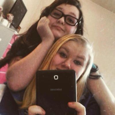 18 basketball player and a rapper/singer and viner. add me on snapchat its mekayla408 and my kik is 17kayla13