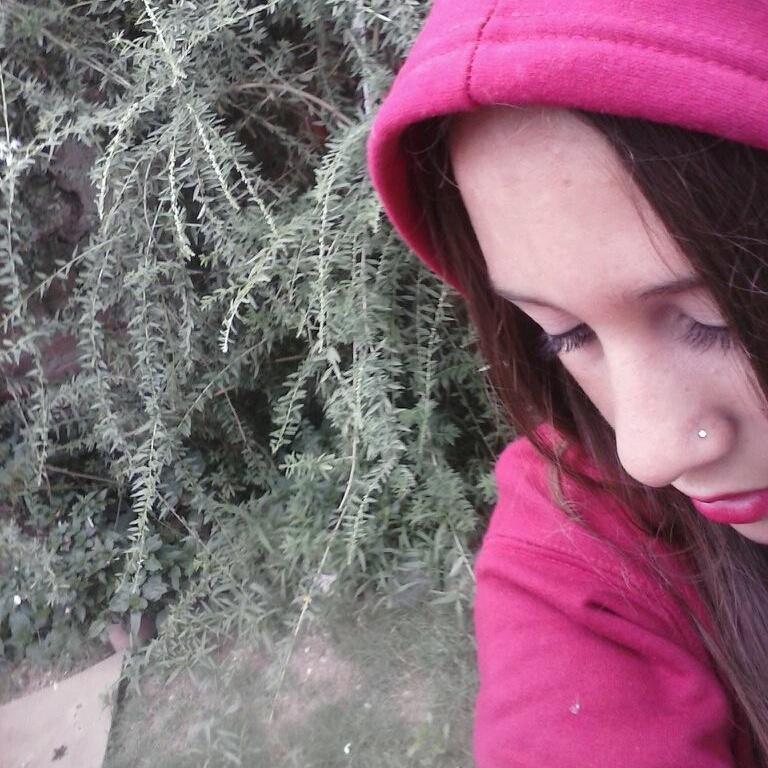 JB FOLLOW ME PLEASE