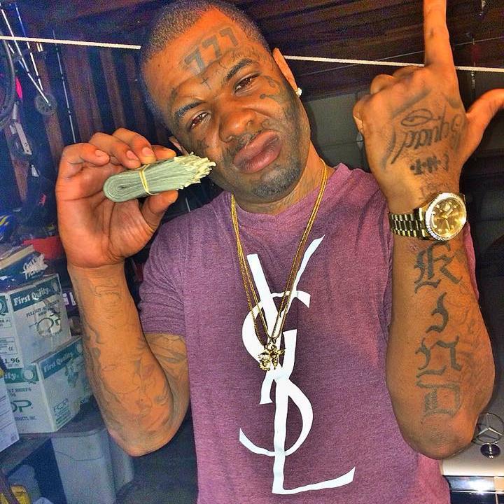 I AM CO CEO OF 3KRAZY MUSIC GROUP OWNED BY HUSTLE GANGS YOUNG DRO