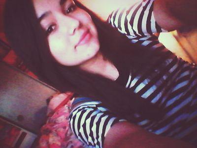 Soy de Chile :3 tengo 15 años:) La idea es que ayuden a difundir el sueño de Valentina con  #justinmeetvalentina ah y seguire a todos los que me siguen! :)