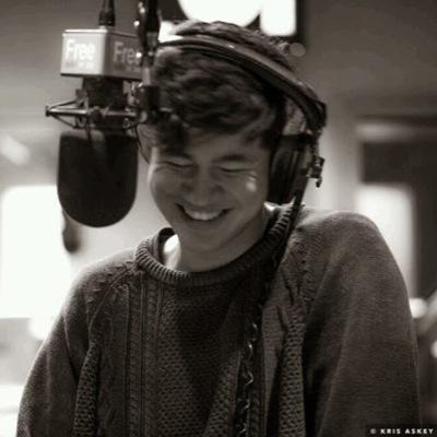 hey there i love 5sos and calum and... yeah... follow me and ill follow u back and if u love 5sos too then u are my fav