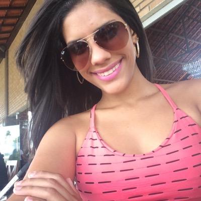 Não troco quem me faz feliz, por quem teve sua oportunidade e jogou fora! / instagram: @biaancaraujo