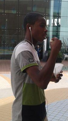 71395b566812443's profile picture. rony