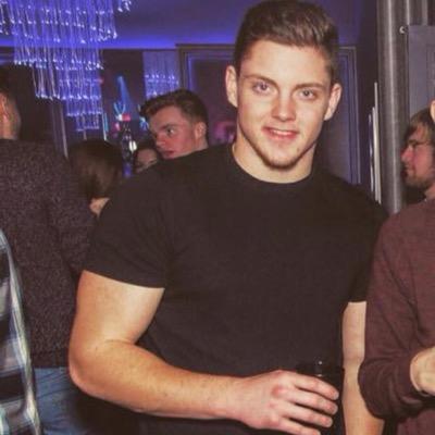 18. American/Welsh sports biomedicine and nutrition student in UWIC.