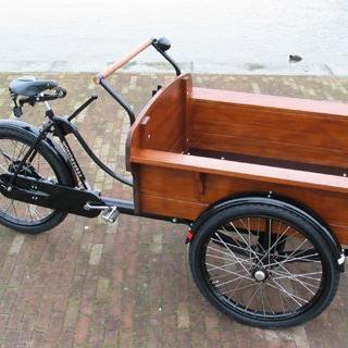 Bezorgde Groninger fietst met Groninger grond naar Den Haag