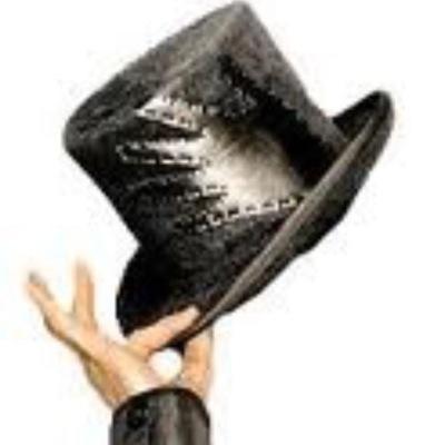 ‏‏اللهم اغفر لوالدي واعفو عنه واجعل خير اعمال والدتي خواتيمها،،،،،،،، احببت نفسي بالعشرينات،،، وعند الثلاثينات عرفت اني كنت اكرهها،،،،،
