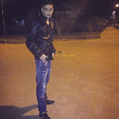 אל תראו פשוט תכנסו