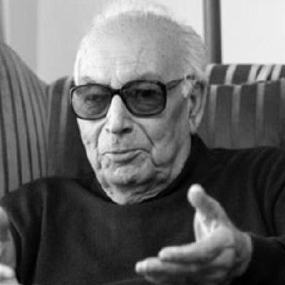 Büyük usta Yaşar Kemal'den alıntılar. 1923 - 2015 #YaşarKemal
Resmi hesap değildir.