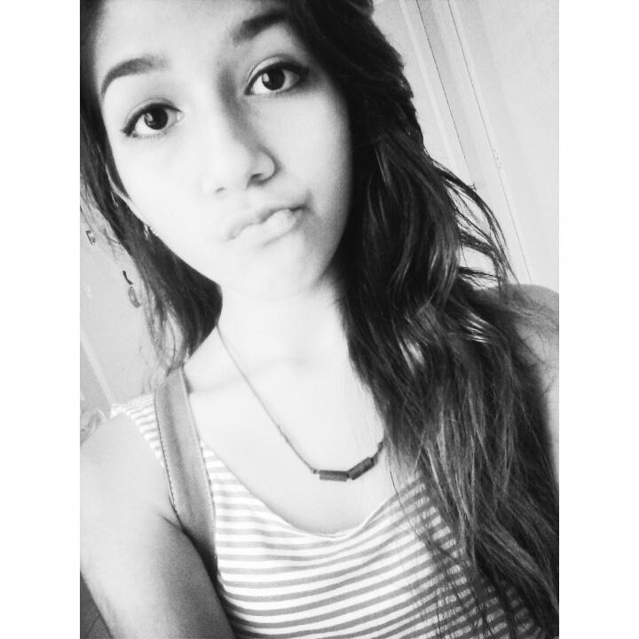 AbigailCV_'s profile picture. Me fui a ser feliz, no sé cuándo vuelvo. ☻Ni tú eres para tanto, ni yo para tan poco.