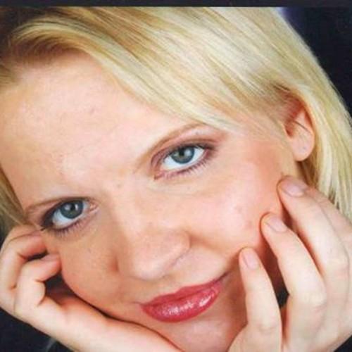 Author, multiple Entrepreneur, fluent in ten languages and single mummy.....not sure what's best. ;)   http://t.co/lmo0wUx1pi  http://t.co/NzKCEGvbc1