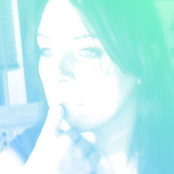 Proud Mum :)
 Everybody wants to change the world, but nobody wants to change..i luv ghost hunting!
I walk with the moon and rize with the sun!