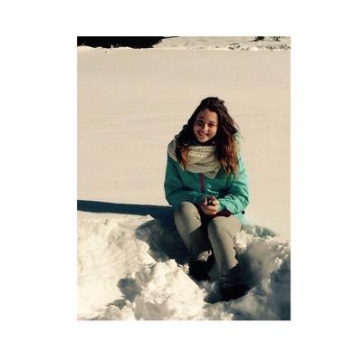 ♡Resta con me, perchè da quando ci sei tu sorrido sempre. ∞