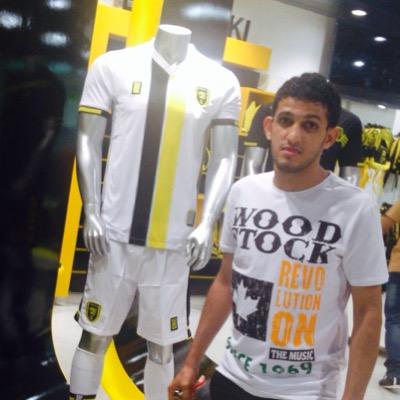 ان وجدتم في تغريداتـي مايؤجرني انشروه وان وجدتم مايؤثمني اتركـوه ..