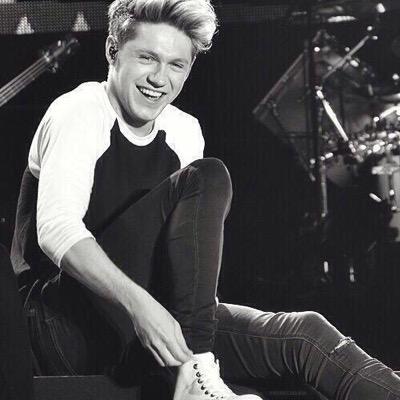 eiscreamgirl22's profile picture. ♥︎ Tυrn тнe мυѕιc ғυll on and dance тнroυgн yoυr lιғe. ✨❤️ nιall♡ нarry♡ loυιѕ♡ lιaм♡ zayn♡ ѕwιтzerland :) #1DFamily