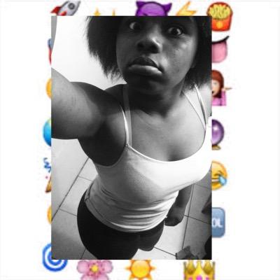 bitch yuh knoee wassup when yuh hear my name.