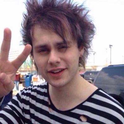 SAVED ACCT !! FOLLOW @805mgc BC SHE GAVE YOU A FREE FOLLOW !!! SHE WILL FOLLOW BACK