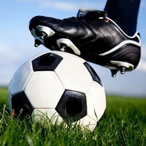 I tweet stuff that the football community are talking about right now. As in soccer. A robot by @jamiembrown