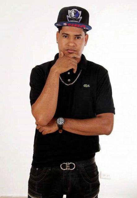 Klk mi gente, mi nOmbre es Albert Tejeda, mejOr cOnocidO comO El Albert 0.2 (La Imagen del MovimientO UrbanO)...la música es mi pasión y me identificO cOn ella