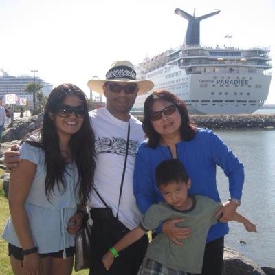 I stay at home making money online. I love to ski, watch football and baseball. Enjoy sitting at the beach and relax.